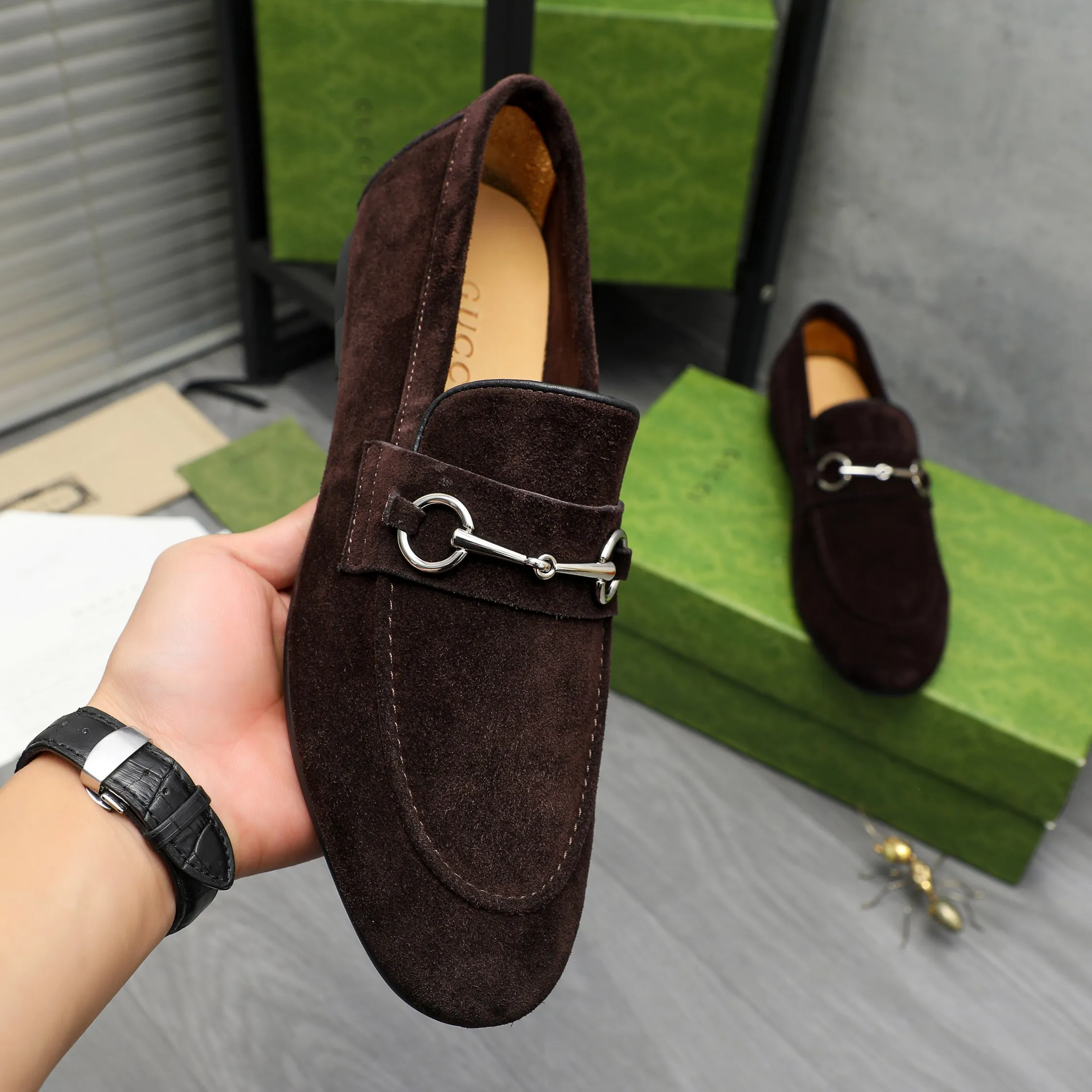 Men's shoes 💰p400 Product trademark: GUCCI "Gucci" business casual leather shoes Regular size: 38-46 (38.45.46 custom-made, non-returnable) Product materials: Selected suede cowhide upper, cowhide lining, original rubber outsole